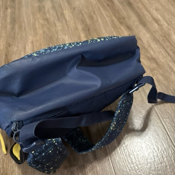 Under Armour Project Rock Gym Duffle Backpack Blue camouflage print - Picture 7 of 10